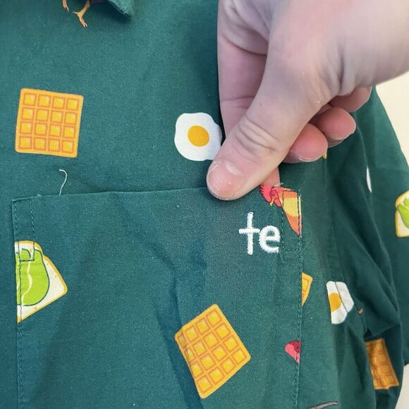 Tipsy Elves Green Button Shirt Chicken Waffles Eggs Sausage Medium Men’s Novelty - Picture 5 of 10